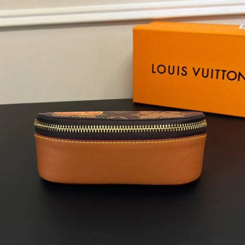 Louis Vuitton Glass Boxes Upgraded 262823