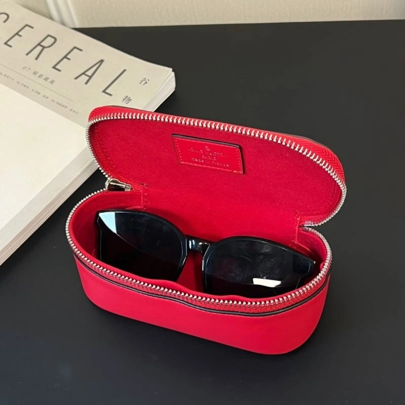 Louis Vuitton Glass Boxes Functional 262803