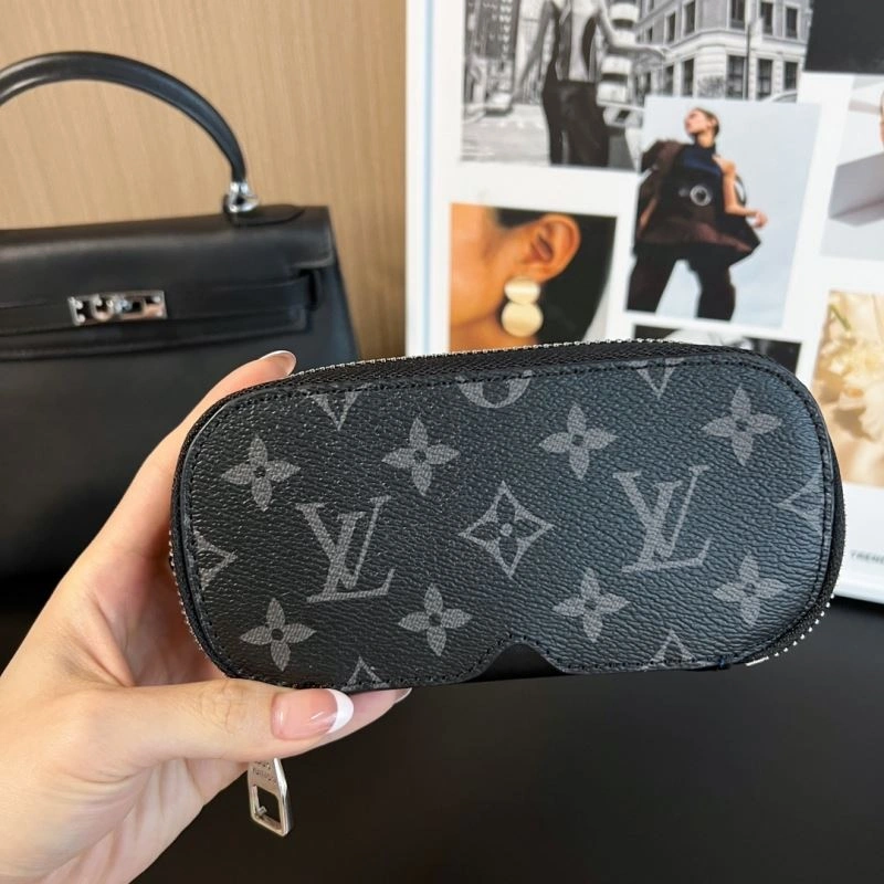 EyeCatching Louis Vuitton Glass Boxes 262826