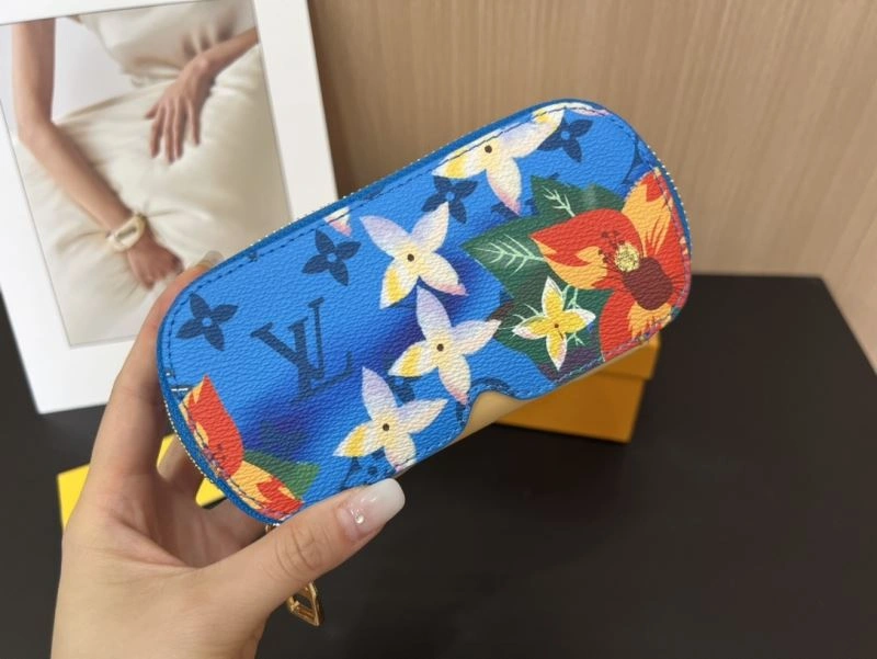 Unique Louis Vuitton Glass Boxes 262808