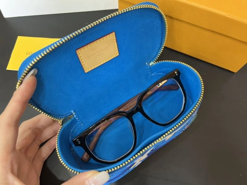 Unique Louis Vuitton Glass Boxes 262808