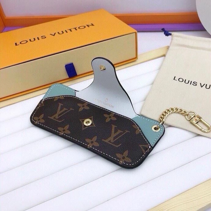 Contemporary Louis Vuitton Glass Boxes 262802