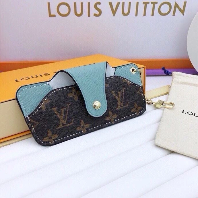 Contemporary Louis Vuitton Glass Boxes 262802