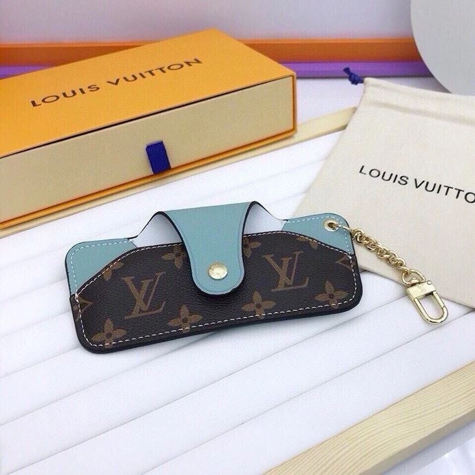 Contemporary Louis Vuitton Glass Boxes 262802