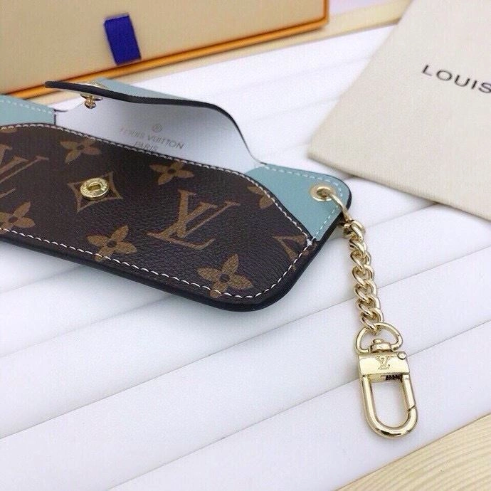 Contemporary Louis Vuitton Glass Boxes 262802
