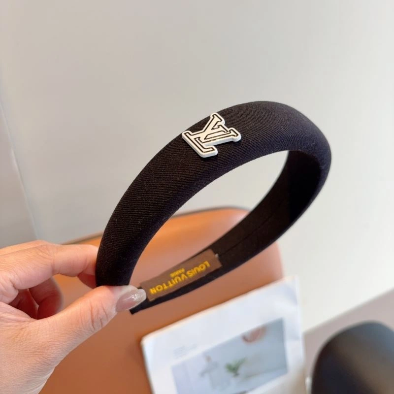 Refined Louis Vuitton Hair Hoop 262999