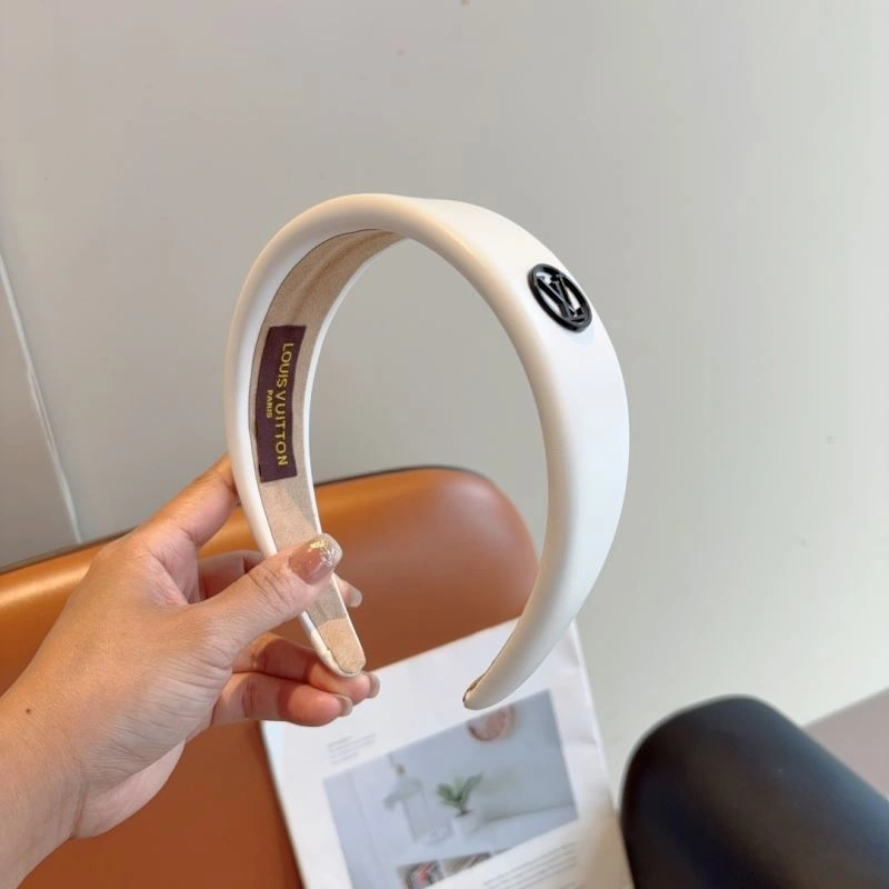 Sporty Louis Vuitton Hair Hoop 262987
