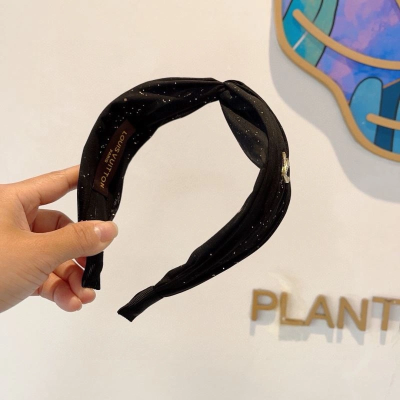 Louis Vuitton Hair Hoop UrbanChic 262939