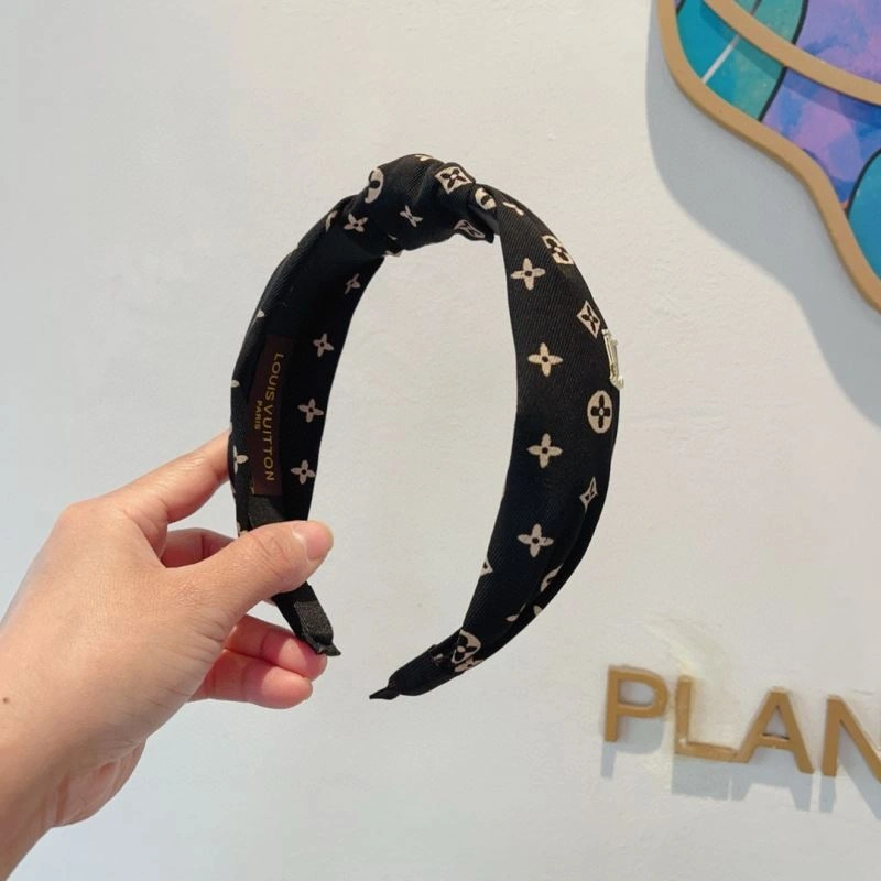 Refined Louis Vuitton Hair Hoop 262938