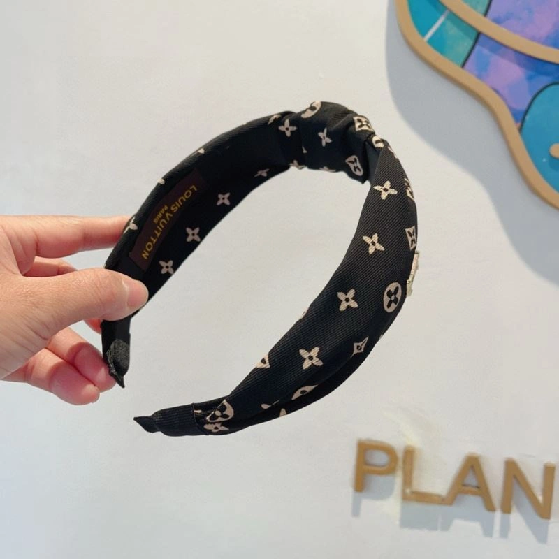 Refined Louis Vuitton Hair Hoop 262938