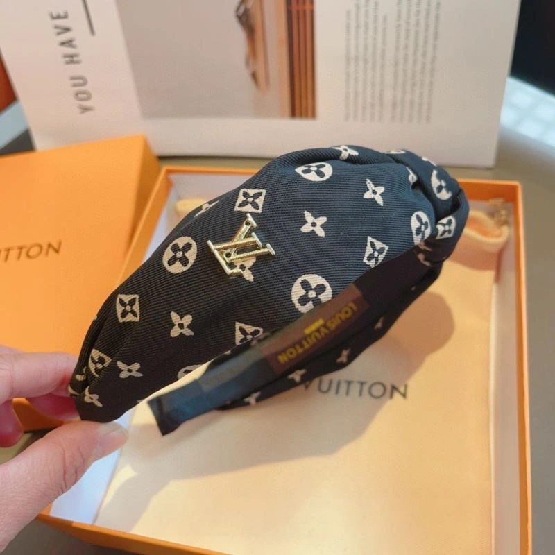 Refined Louis Vuitton Hair Hoop 262938