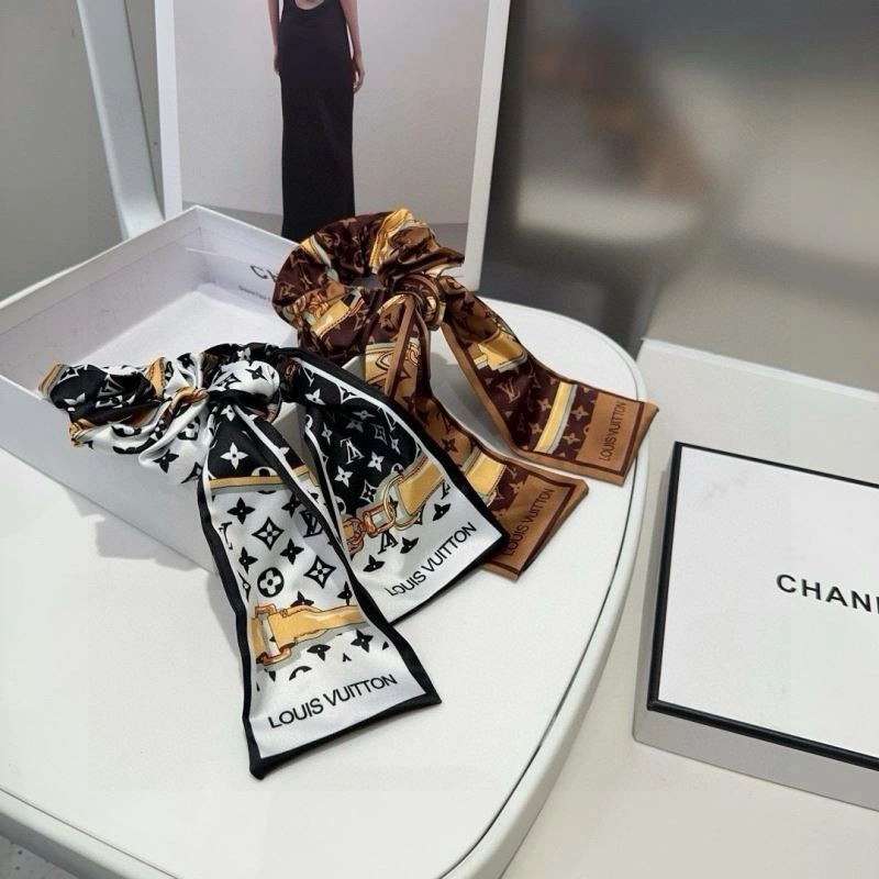 Lightweight Louis Vuitton Hair Hoop 264094