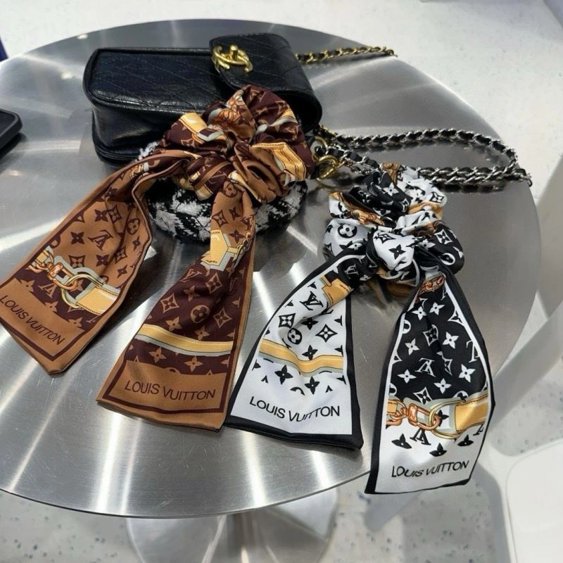 Lightweight Louis Vuitton Hair Hoop 264094