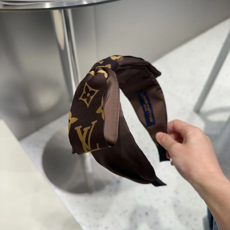 Compact Louis Vuitton Hair Hoop 264056