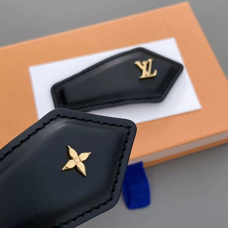 Seasonal Louis Vuitton Hairpins 251256