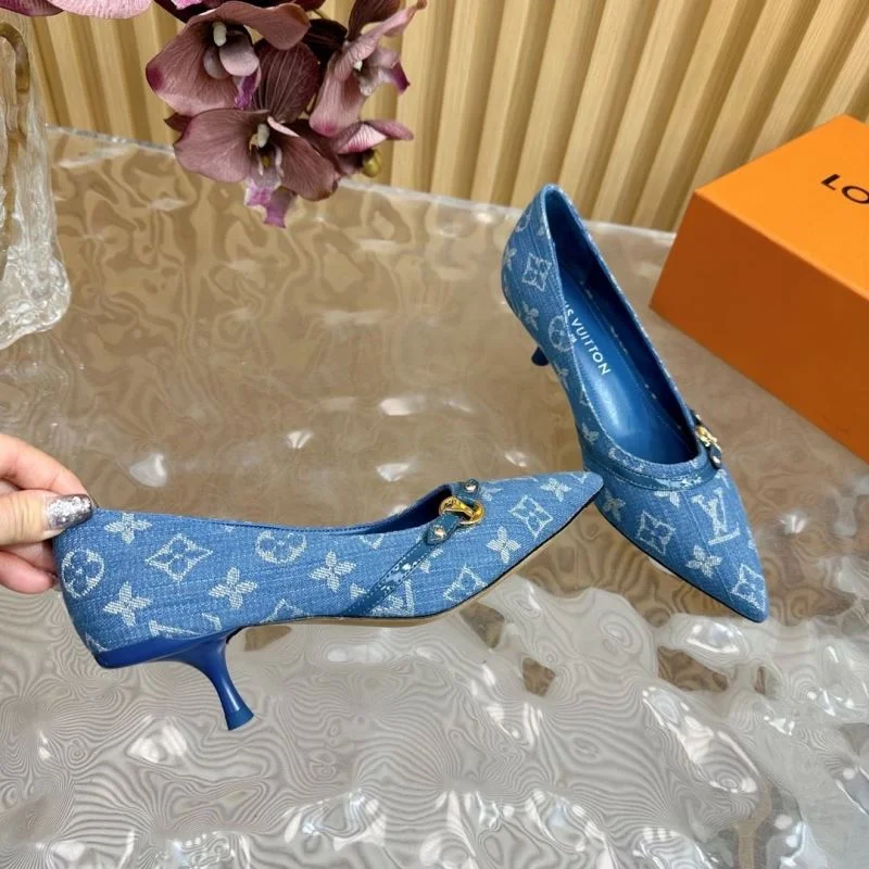 Sleek Louis Vuitton Heeled Shoes 32377