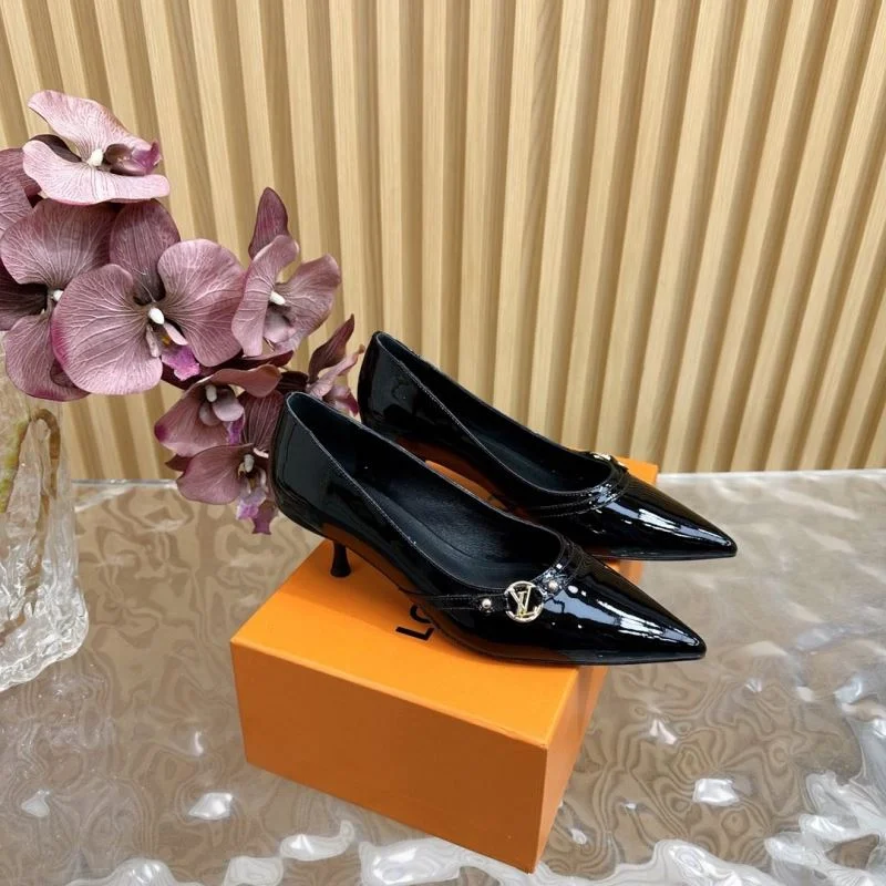 Effortless Louis Vuitton Heeled Shoes 32374