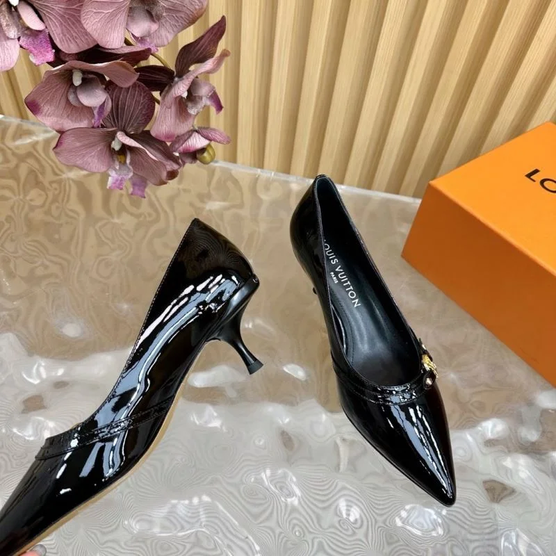 Effortless Louis Vuitton Heeled Shoes 32374