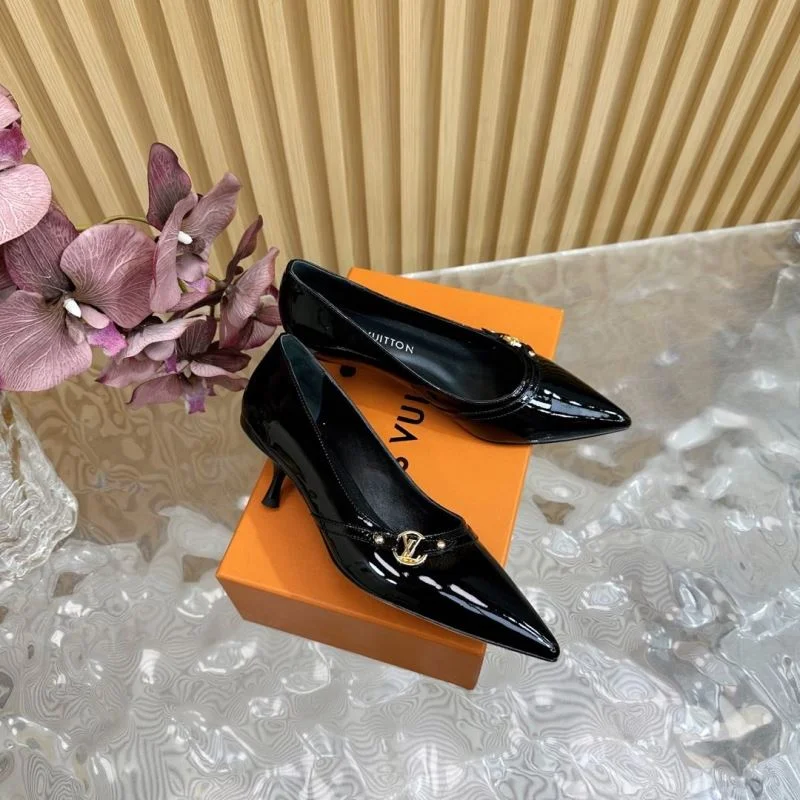 Effortless Louis Vuitton Heeled Shoes 32374