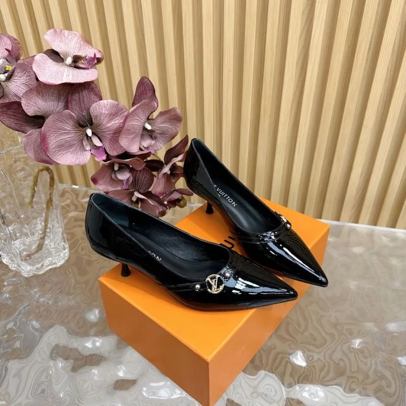 Effortless Louis Vuitton Heeled Shoes 32374