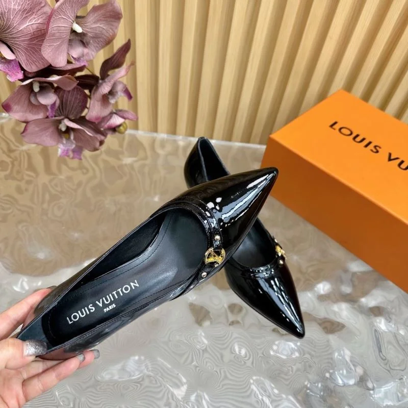 Effortless Louis Vuitton Heeled Shoes 32374
