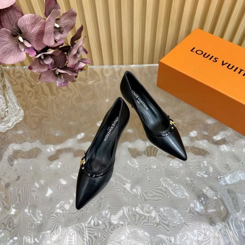 Trendsetting Louis Vuitton Heeled Shoes 32370