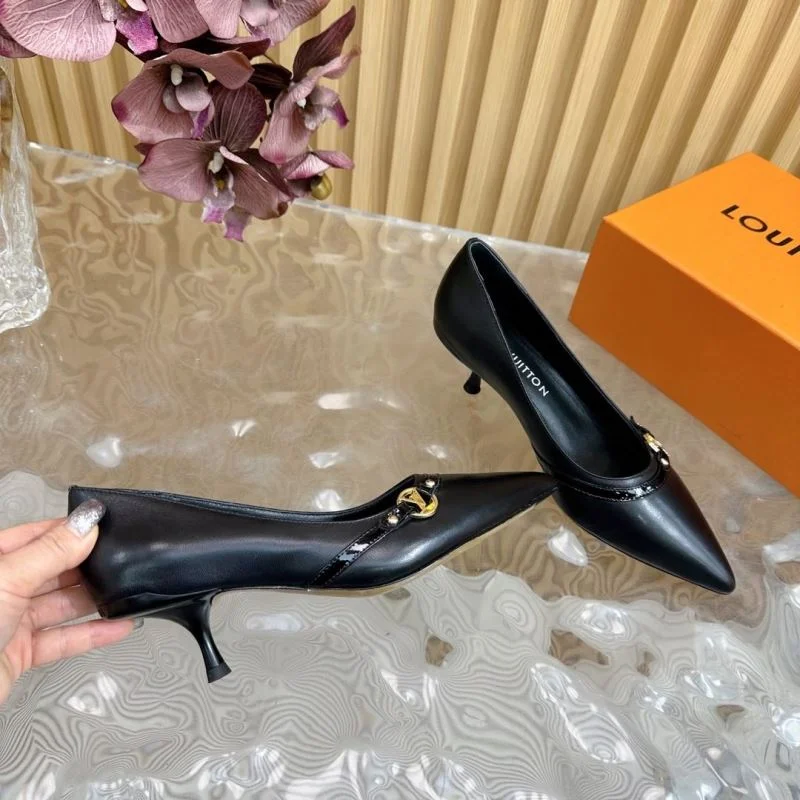 Trendsetting Louis Vuitton Heeled Shoes 32370
