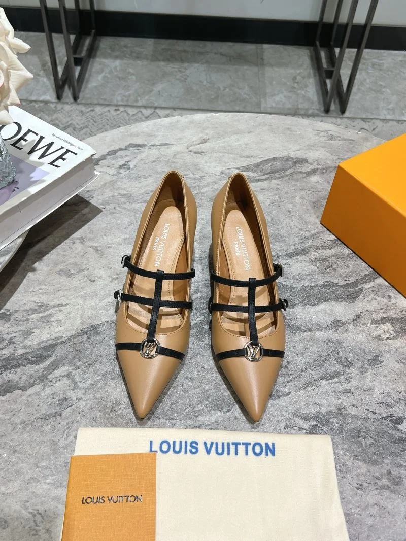 Versatile Louis Vuitton Heeled Shoes 32354