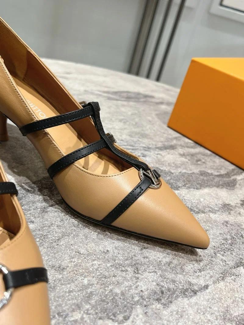 Versatile Louis Vuitton Heeled Shoes 32354
