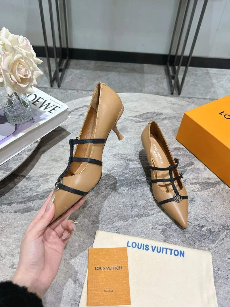 Versatile Louis Vuitton Heeled Shoes 32354