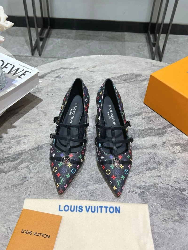 HighPerformance Louis Vuitton Heeled Shoes 32353
