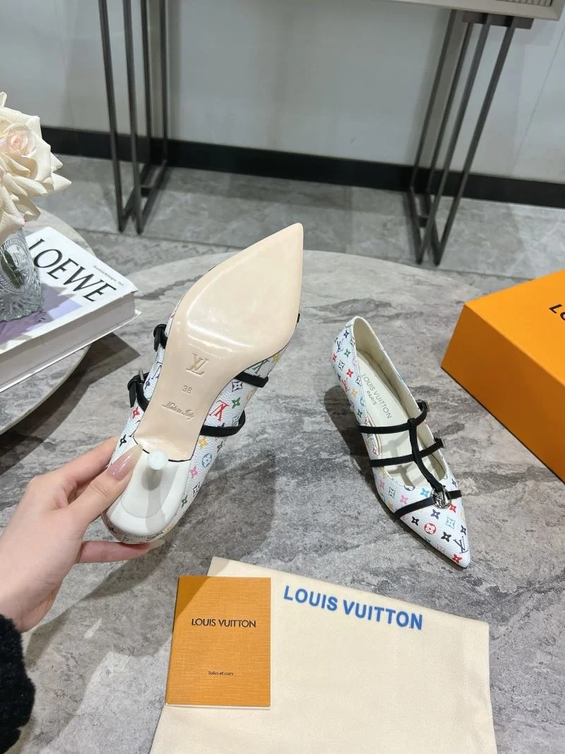 Lightweight Louis Vuitton Heeled Shoes 32355