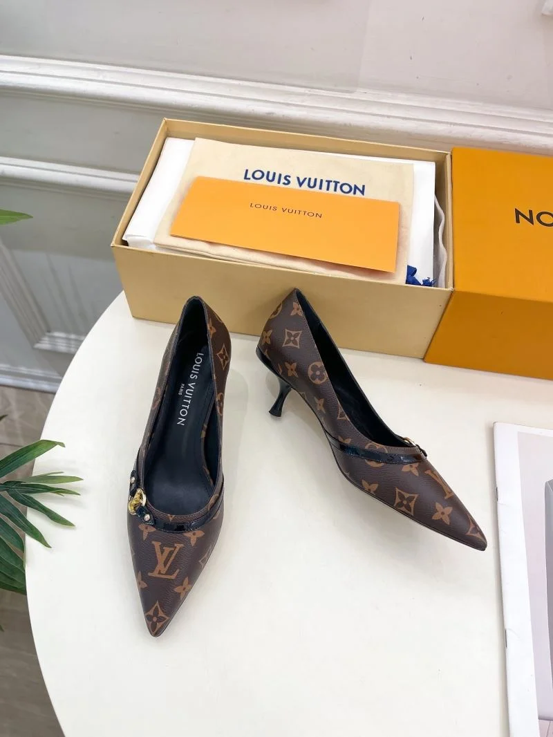 Comfortable Louis Vuitton Heeled Shoes 32365