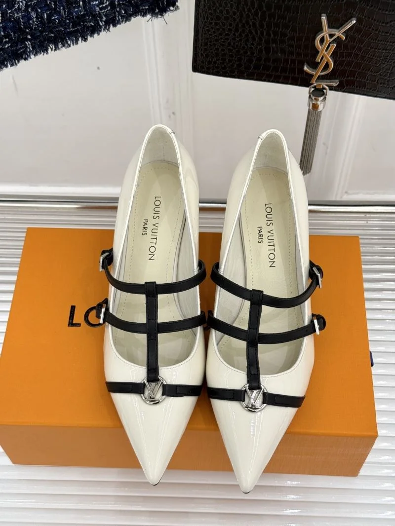 Louis Vuitton Heeled Shoes Durable 32346