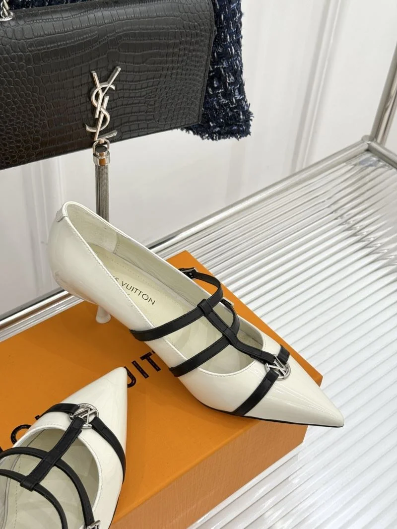 Louis Vuitton Heeled Shoes Durable 32346