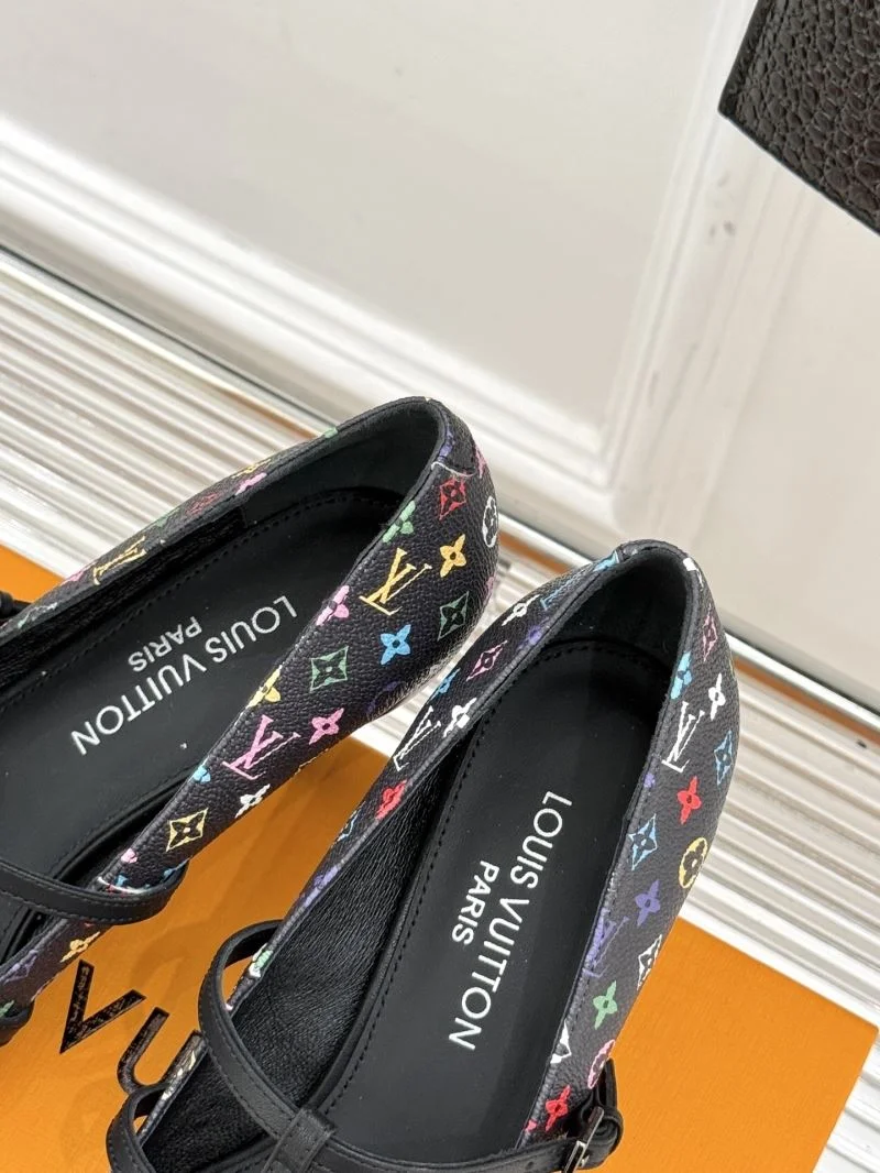 Lightweight Louis Vuitton Heeled Shoes 32363