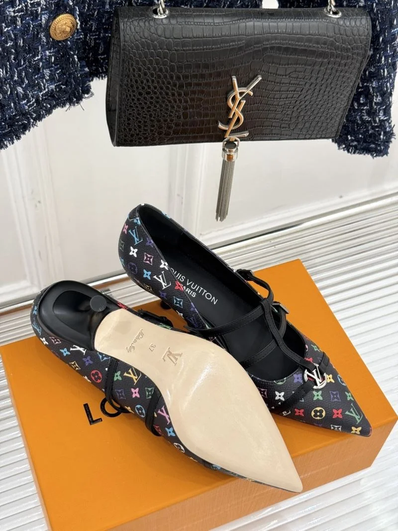 Lightweight Louis Vuitton Heeled Shoes 32363