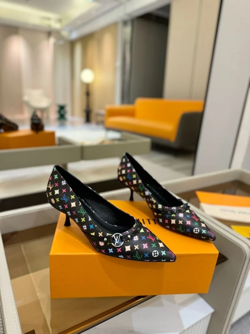 Lightweight Louis Vuitton Heeled Shoes 32343