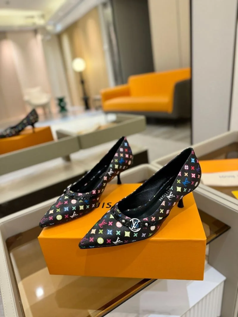 Lightweight Louis Vuitton Heeled Shoes 32343