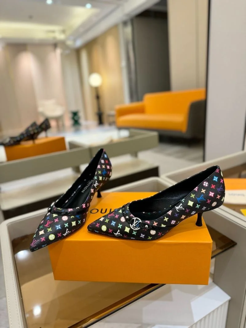 Lightweight Louis Vuitton Heeled Shoes 32343