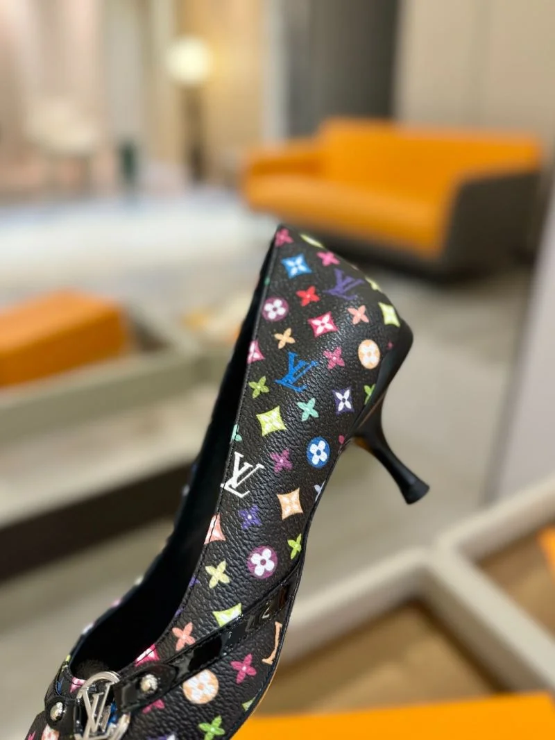 Lightweight Louis Vuitton Heeled Shoes 32343