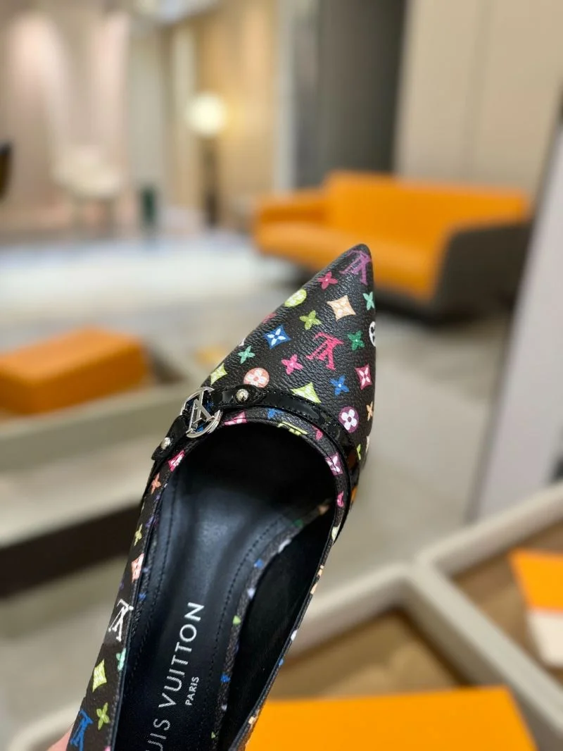 Lightweight Louis Vuitton Heeled Shoes 32343