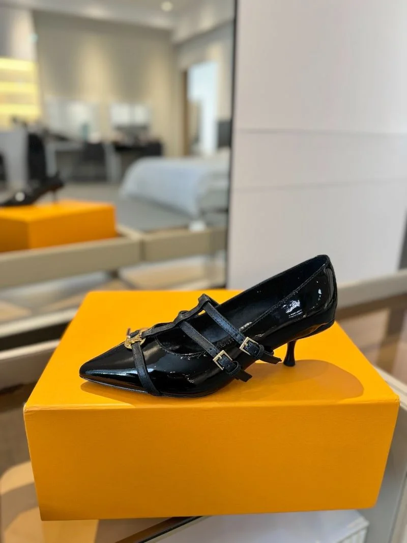 MoistureWicking Louis Vuitton Heeled Shoes 31979
