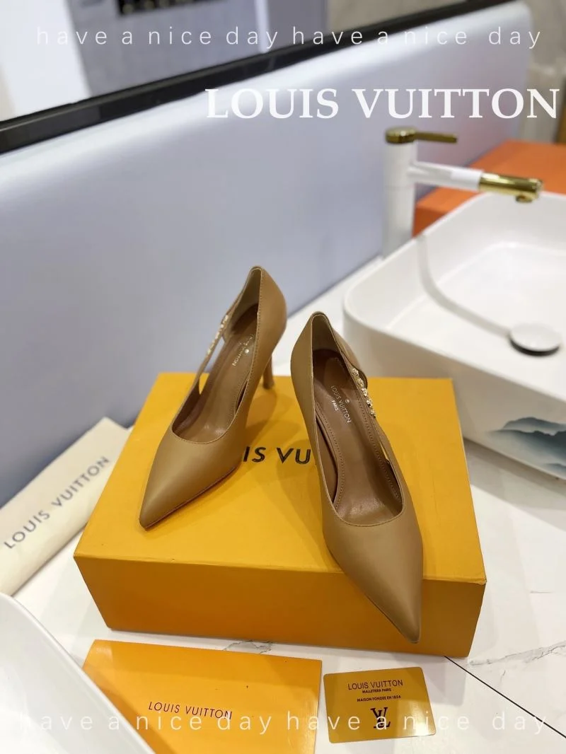 Cozy Louis Vuitton Heeled Shoes 31990