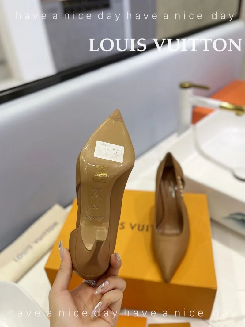 Cozy Louis Vuitton Heeled Shoes 31990