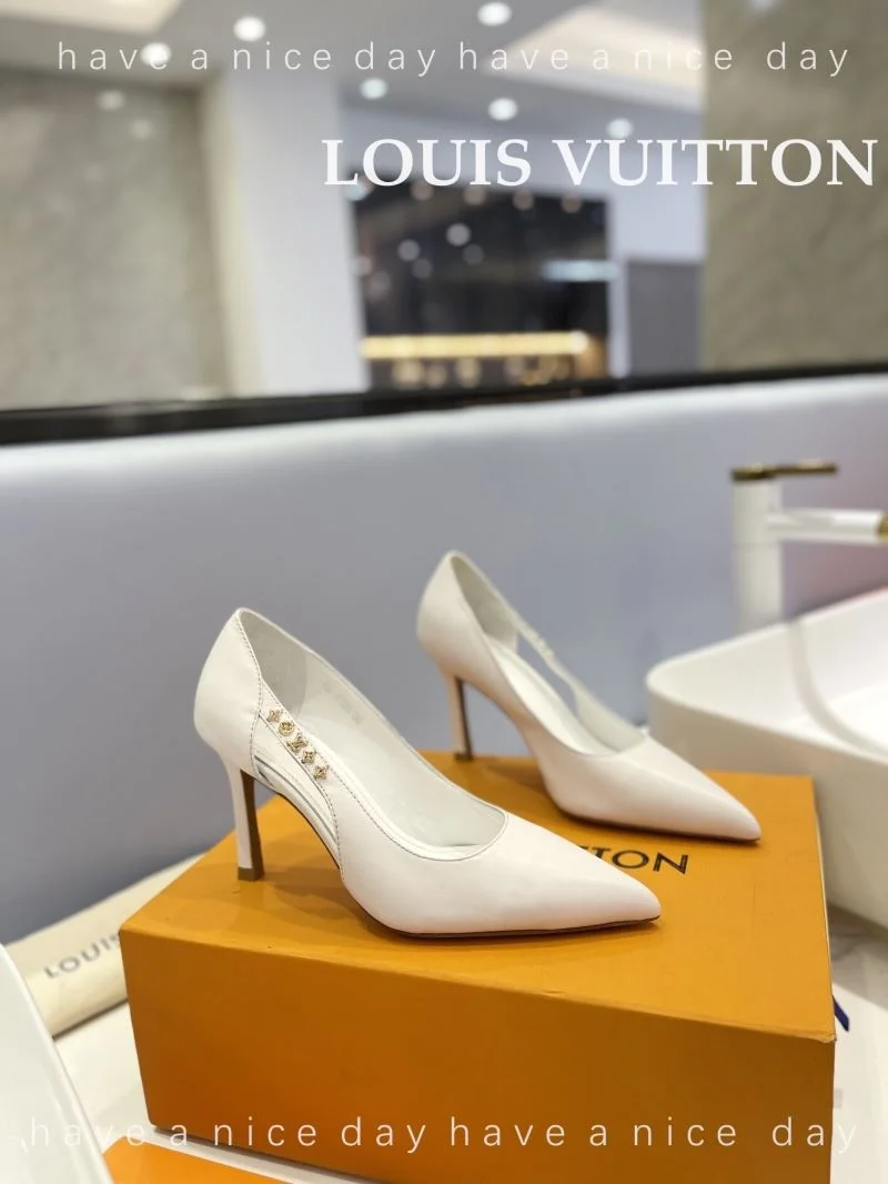 EasyMatch Louis Vuitton Heeled Shoes 31972
