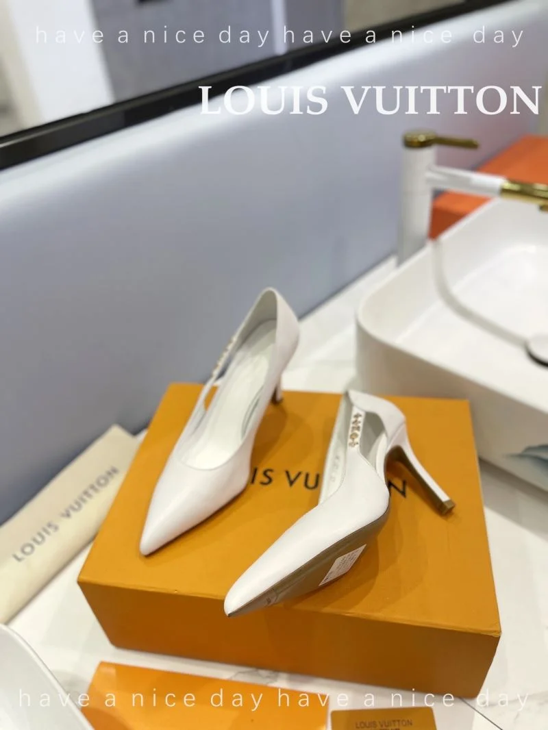 EasyMatch Louis Vuitton Heeled Shoes 31972