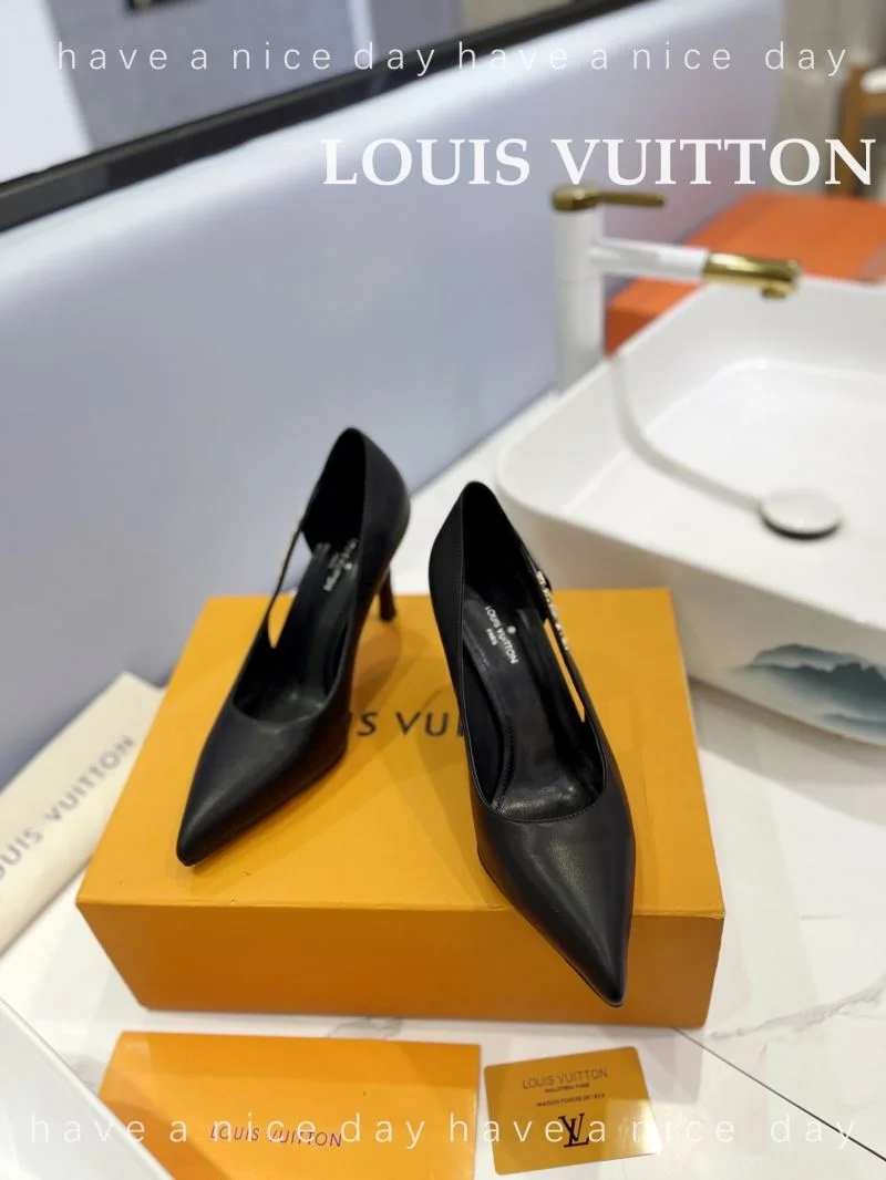 Bright Louis Vuitton Heeled Shoes 31976