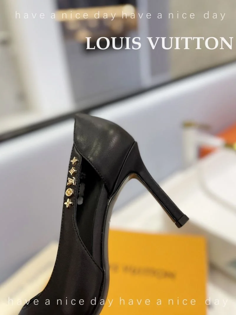 Bright Louis Vuitton Heeled Shoes 31976