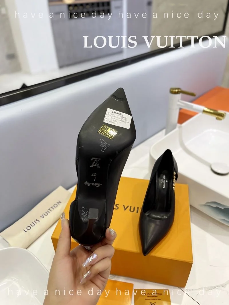 Bright Louis Vuitton Heeled Shoes 31976